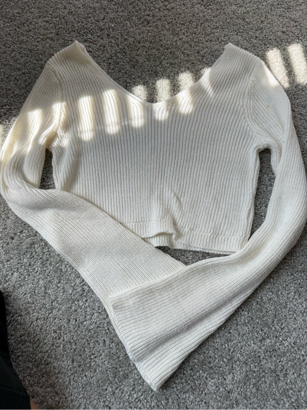 Women's Cream Ribbed V-Neck Cropped Sweater